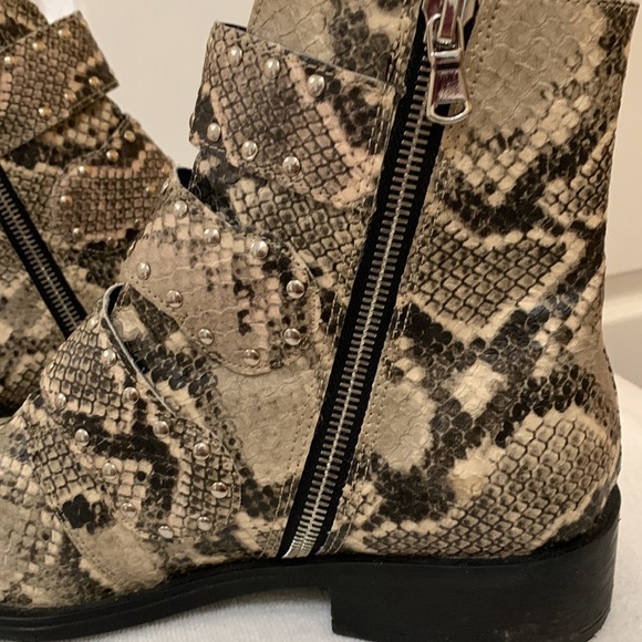 Steven by Steve Madden booties size 7.5 like new - Picture 5 of 12